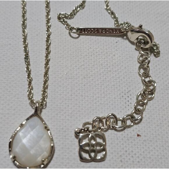 Kendra Scott Kiri Gold and MOP Mother of Pearl‎ Necklace - Picture 3 of 5